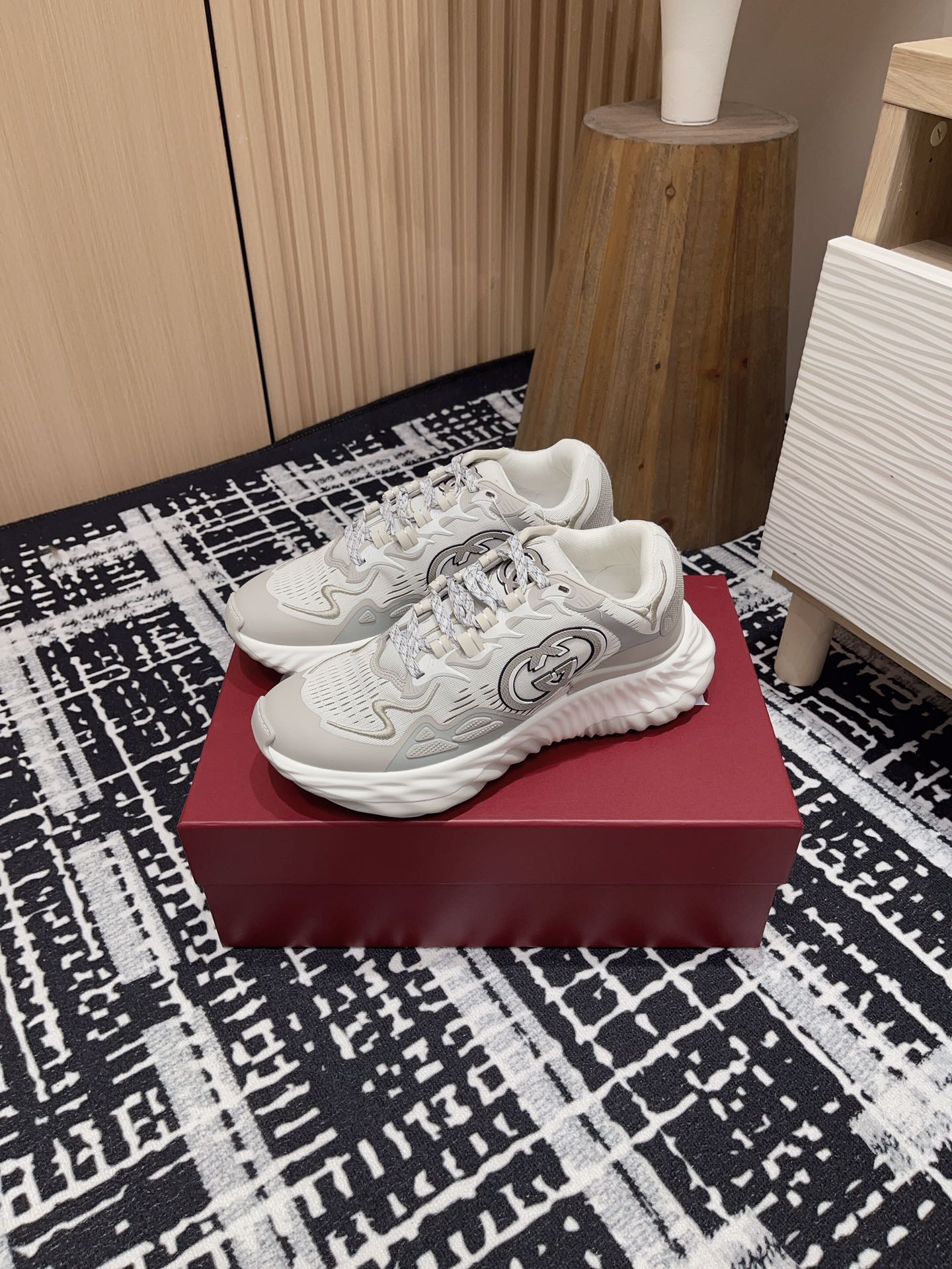 Gucci Ripple Sneakers