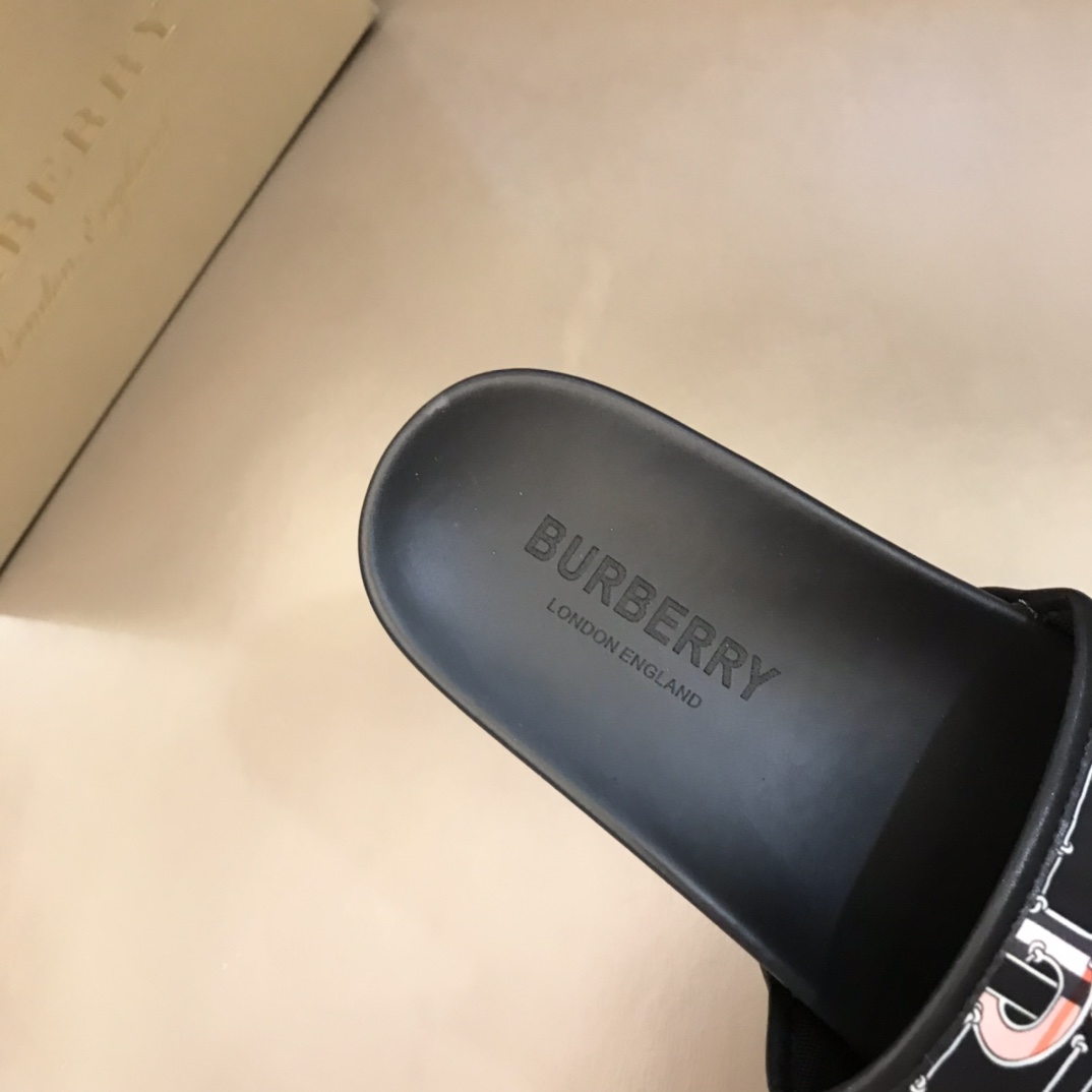 Burberry Printed Flat-sole Slippers