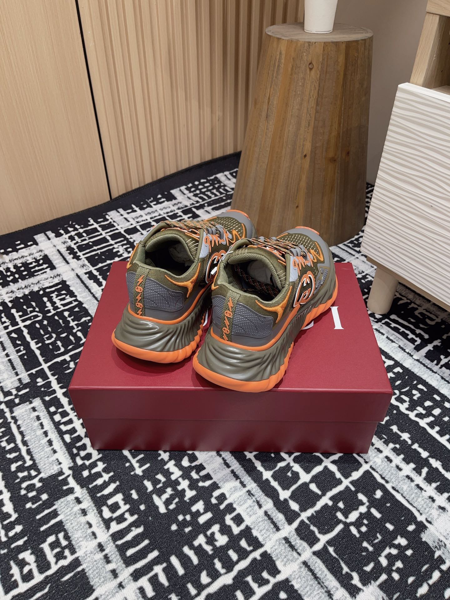 Gucci Ripple Sneakers