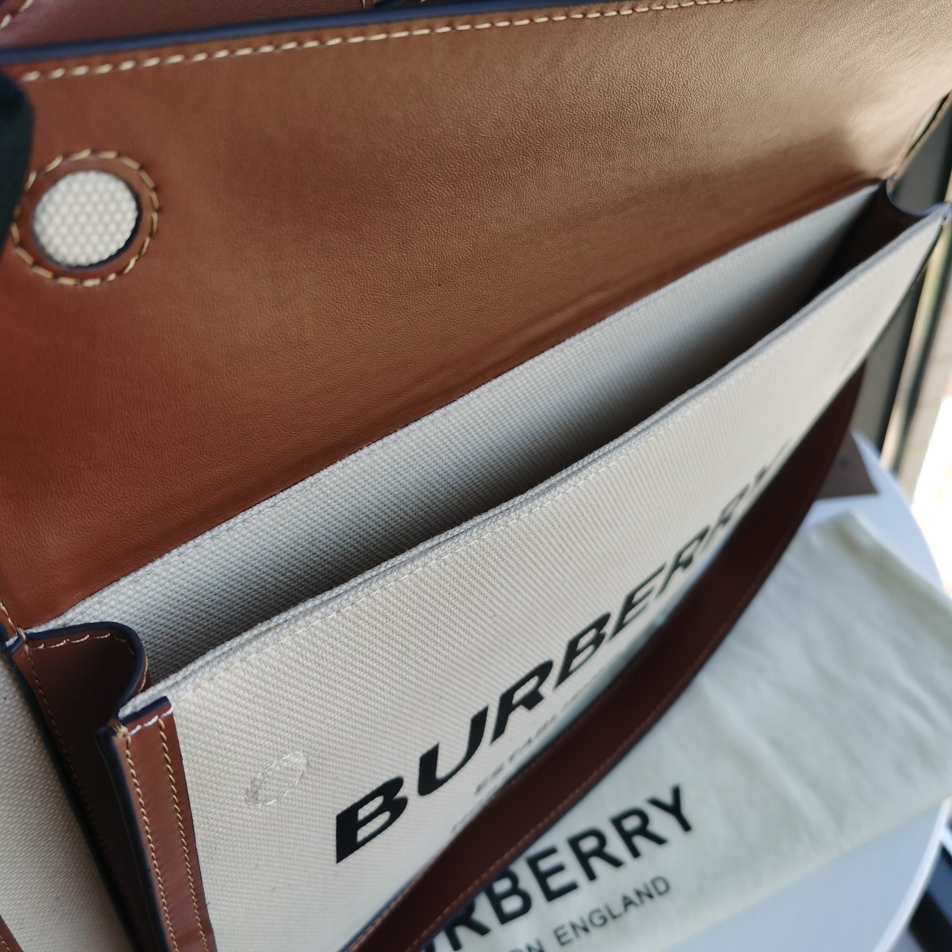 Burberry Handbag & Crossbody Bag