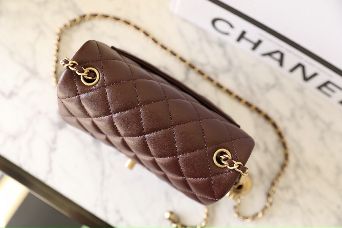 Chanel Lambskin Quilted Handbag