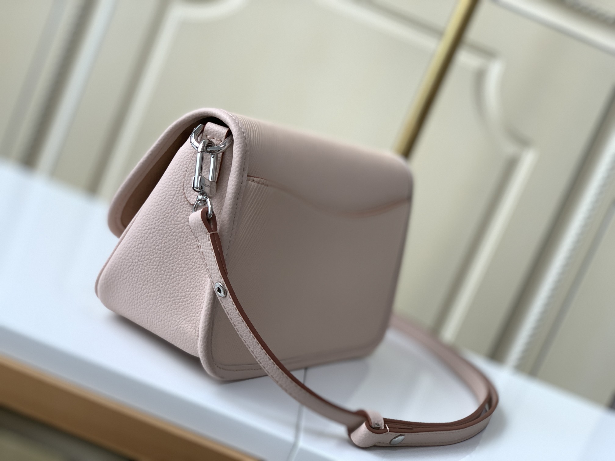 Louis Vuitton Glossy Pink Leather Clutch Bag