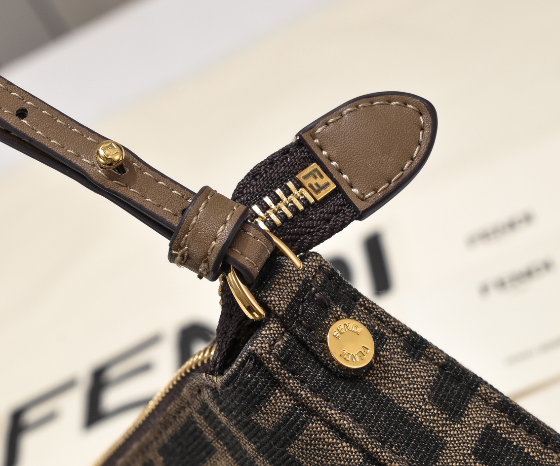 Fendi Vintage Chain Underarm Bag