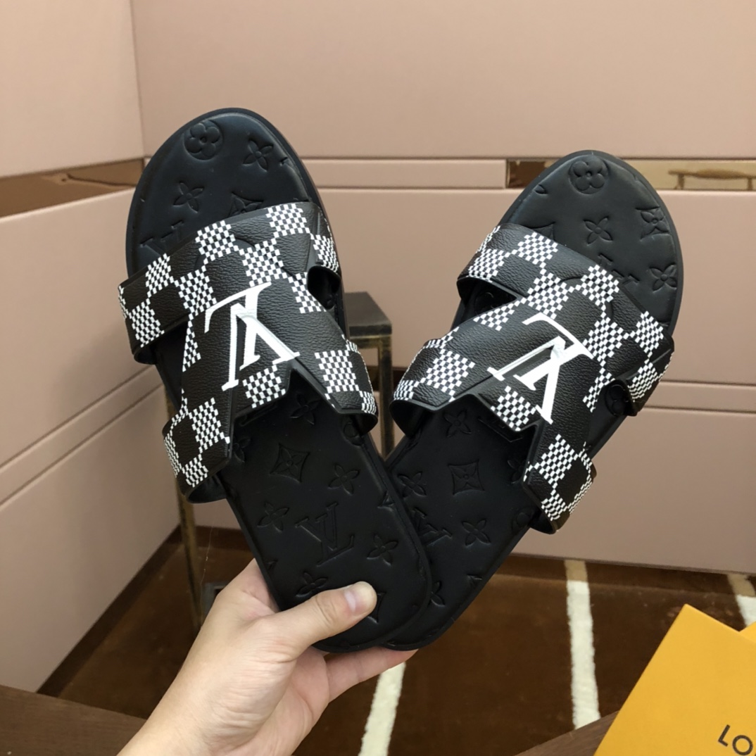 LV Fashionable Classic Versatile Leather Slippers