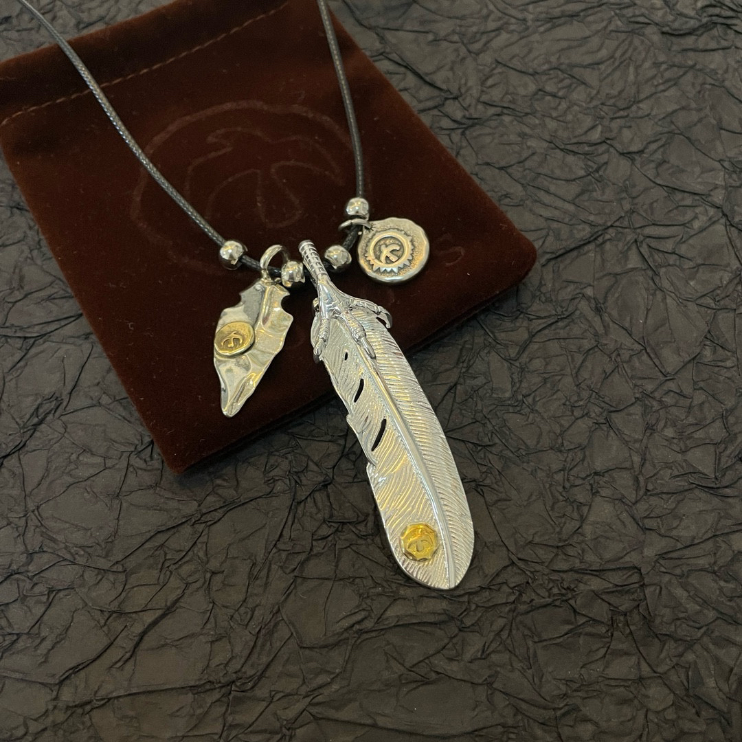 Goro's Takahashi Classic Feather Pendant