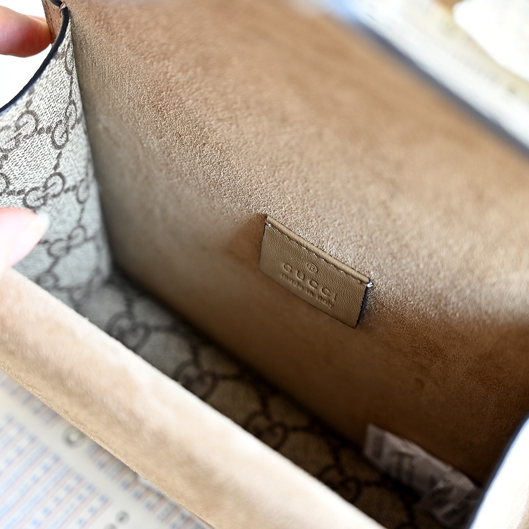 Gucci Classic Rich-Tone Cowhide Chain Crossbody/shoulder Bag