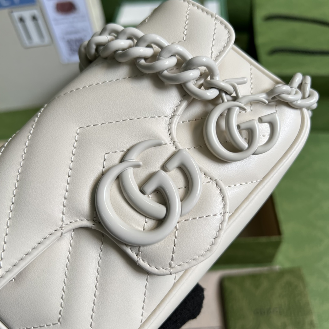 Gucci Lambskin Chain Bag