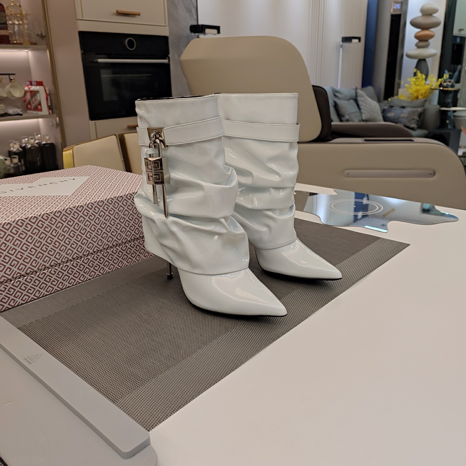 Givenchy Patent Leather Pointed-Toe High-Heeled Short Boots