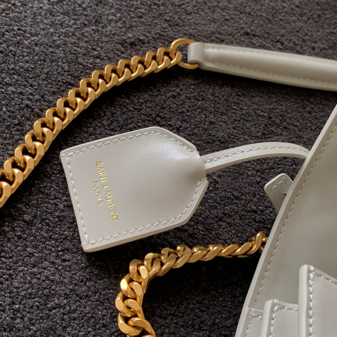 Saint Laurent Classic Chain Shoulder/Crossbody Bag for Women in White