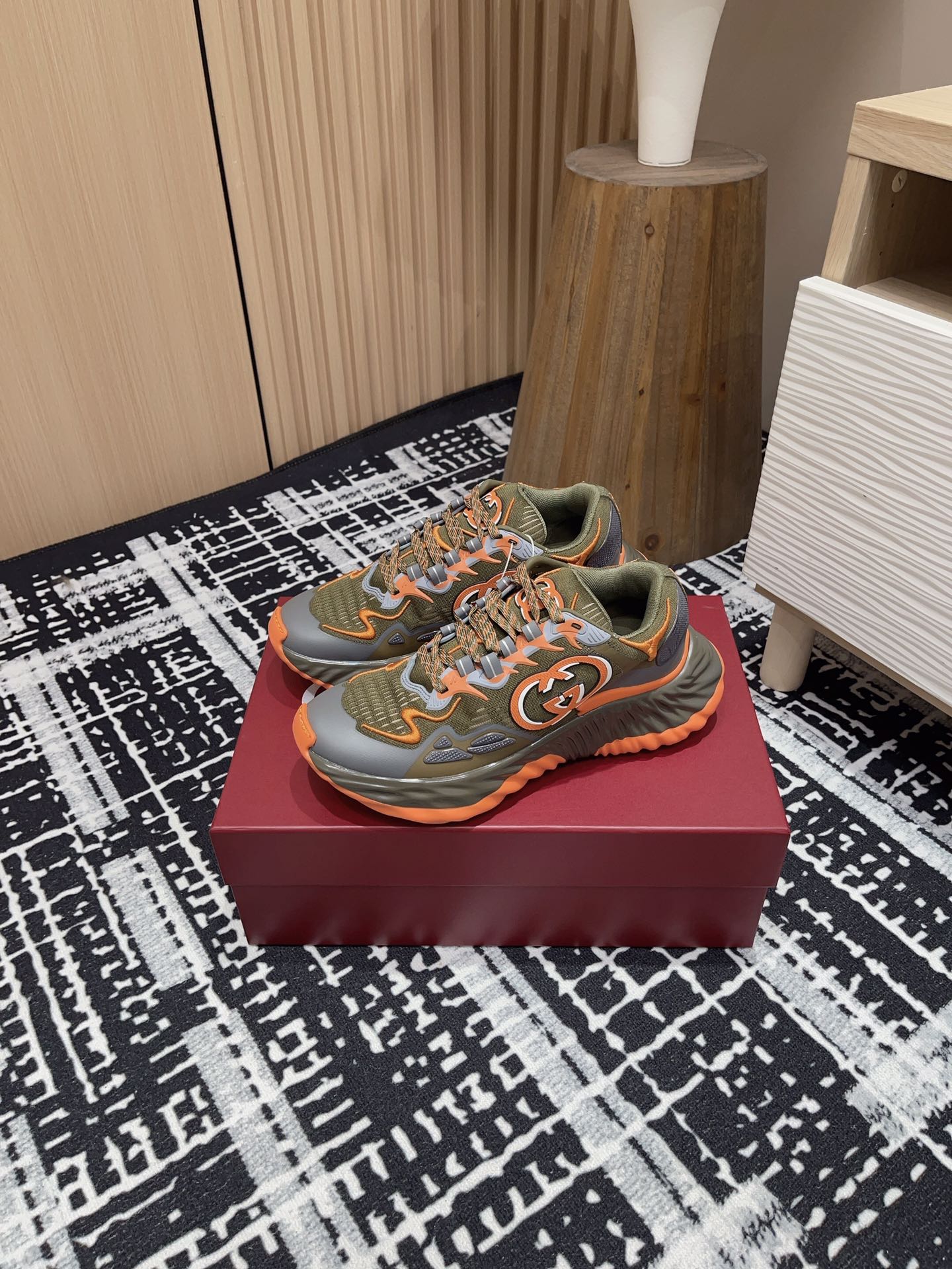 Gucci Ripple Sneakers