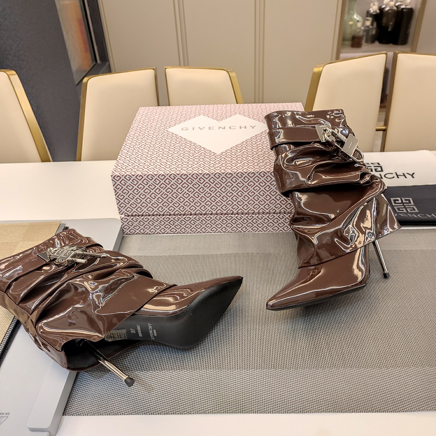 Givenchy Patent Leather Pointed-Toe High-Heeled Short Boots