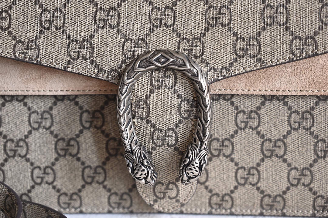 Gucci Classic Vintage-Inspired Leather Handbag