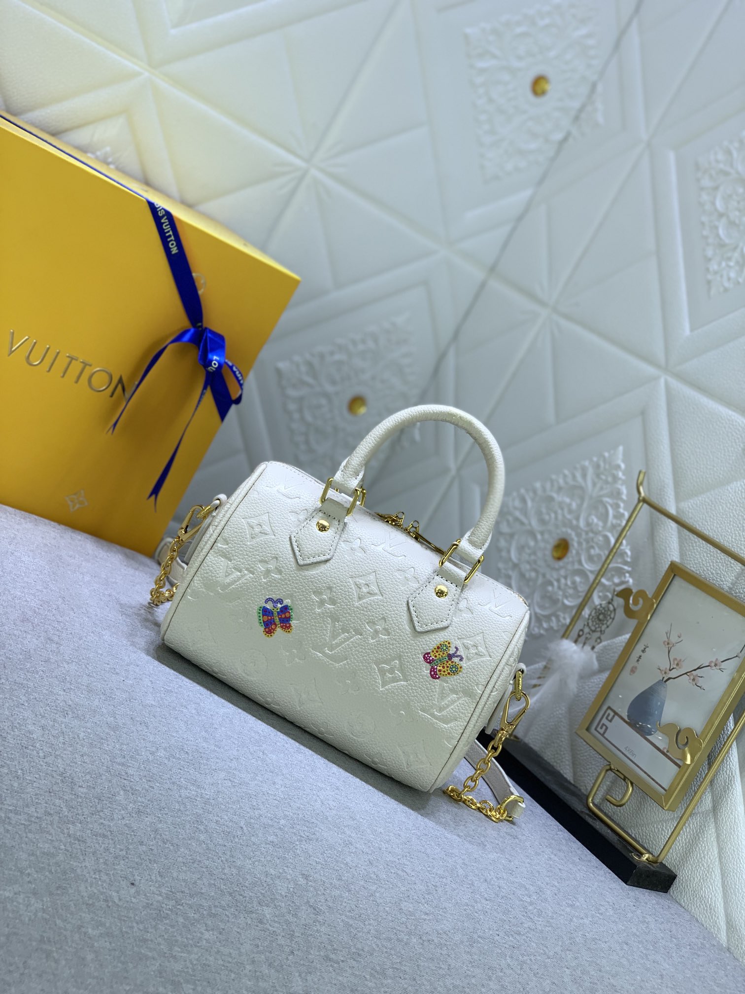 Louis Vuitton Stylish Versatile Leather Crossbody/Shoulder Bag