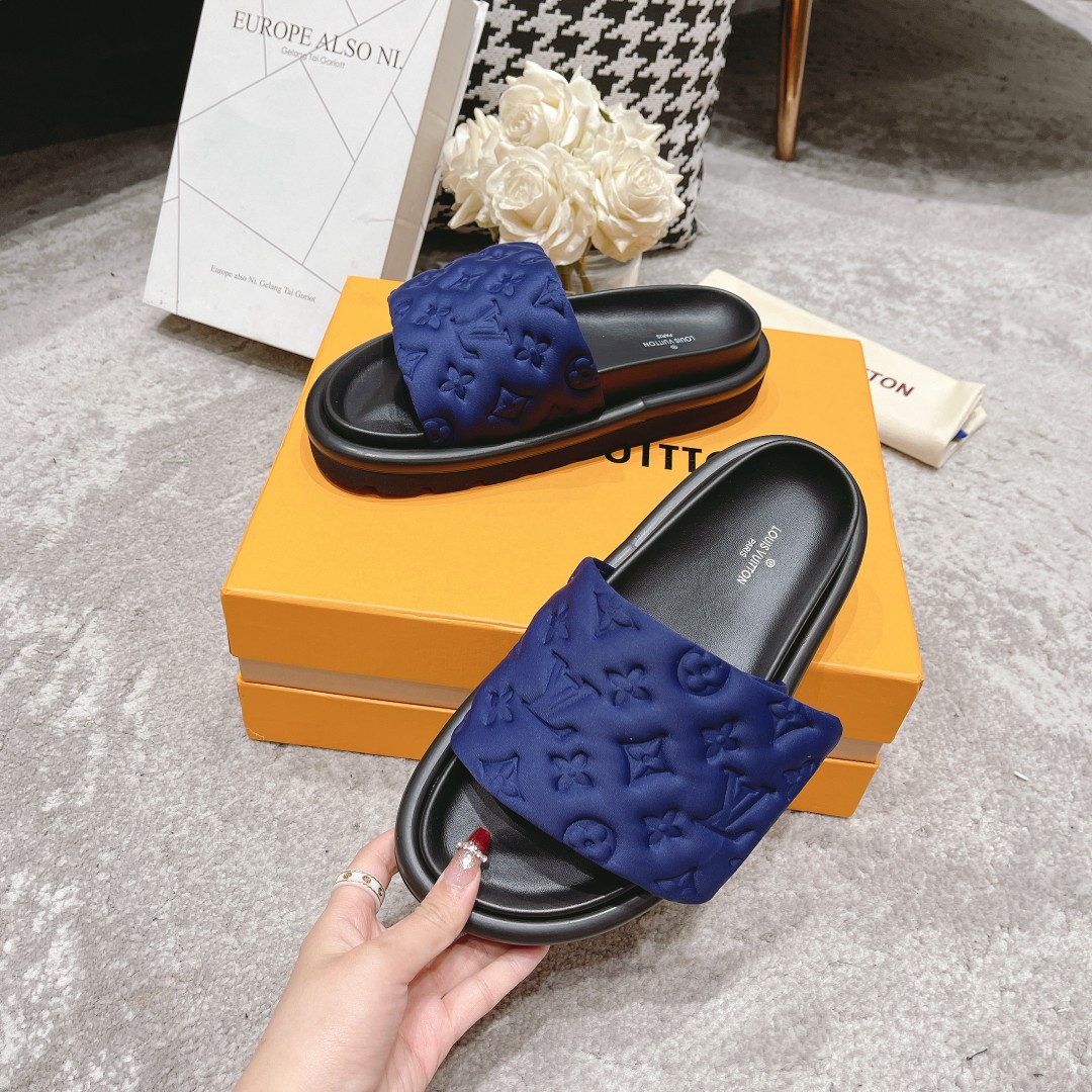 LV Fashionable Classic Versatile Leather Slippers