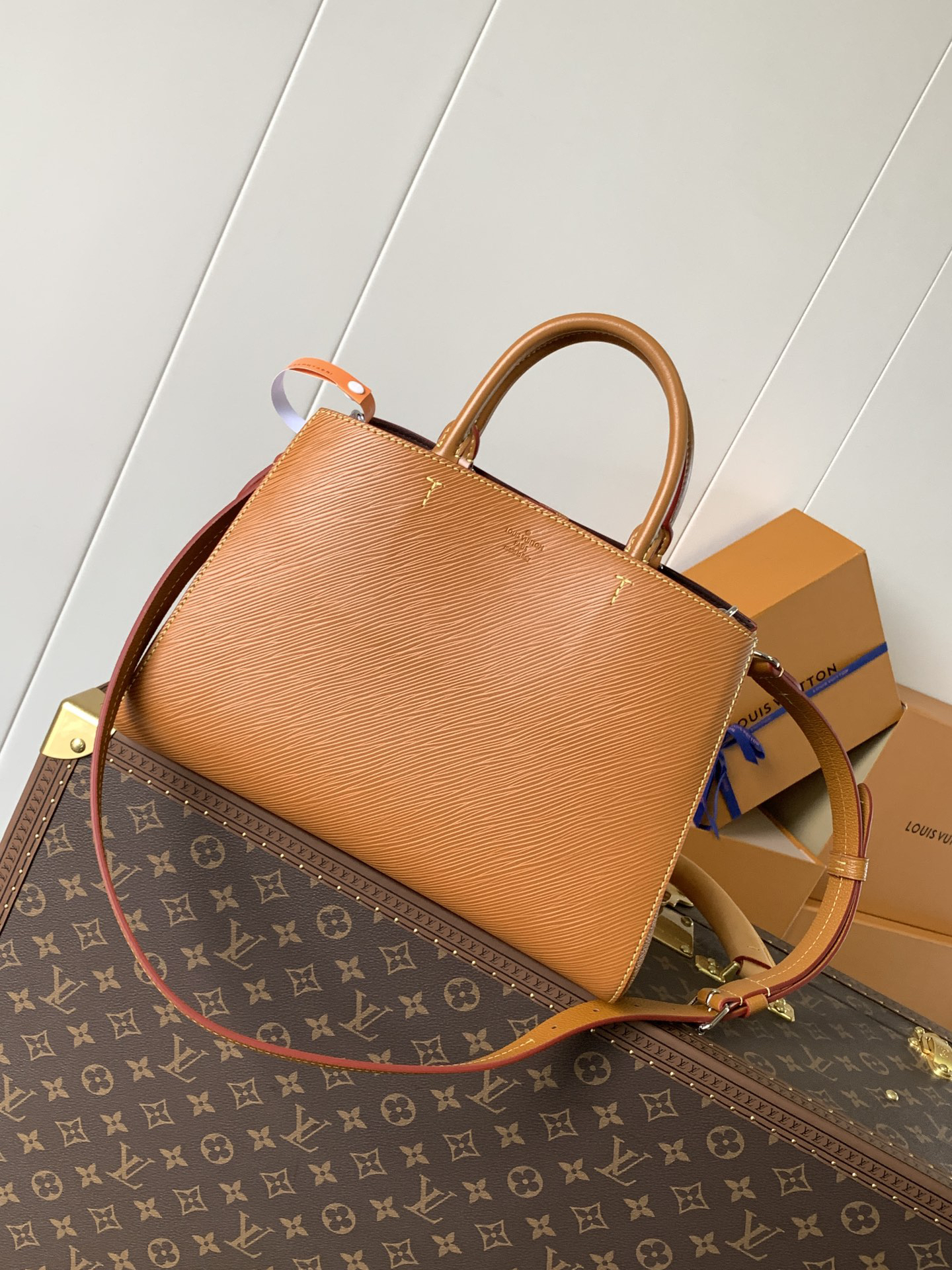 LV Marelle Tote Medium Handbag in Top-Grain Leather