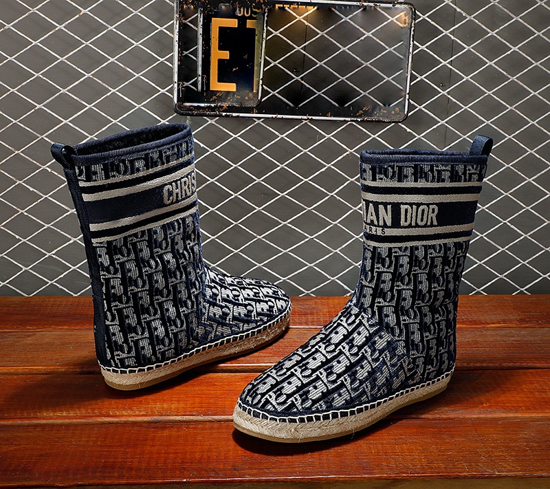 Dior Granville Snow Boots: The Hottest Winter Trend