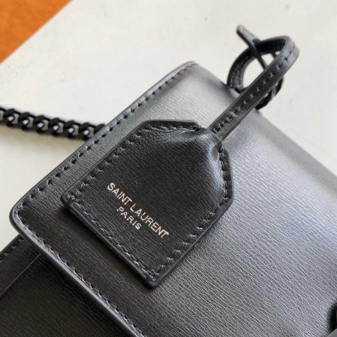 Saint Laurent Classic Chain Shoulder/Crossbody Bag for Women in Black