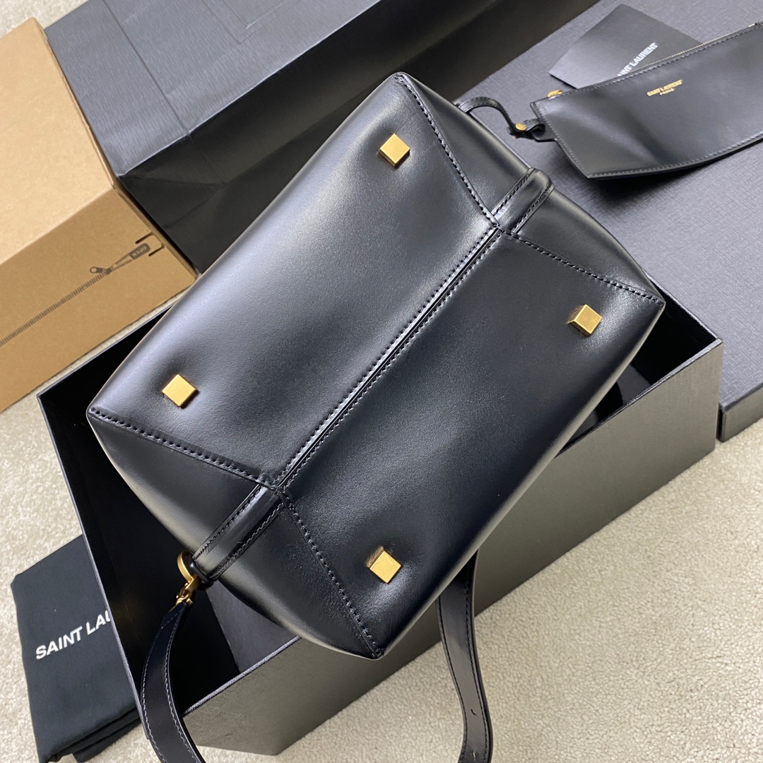 Saint Laurent Classic Leather Unique Crossbody & Shoulder Bag