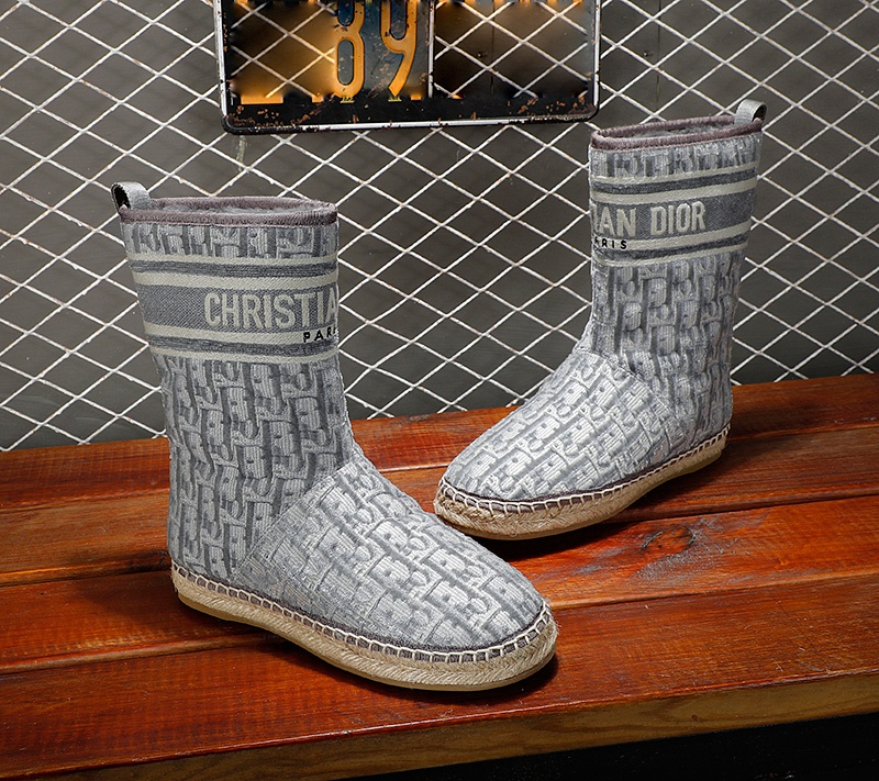 Dior Granville Snow Boots: The Hottest Winter Trend