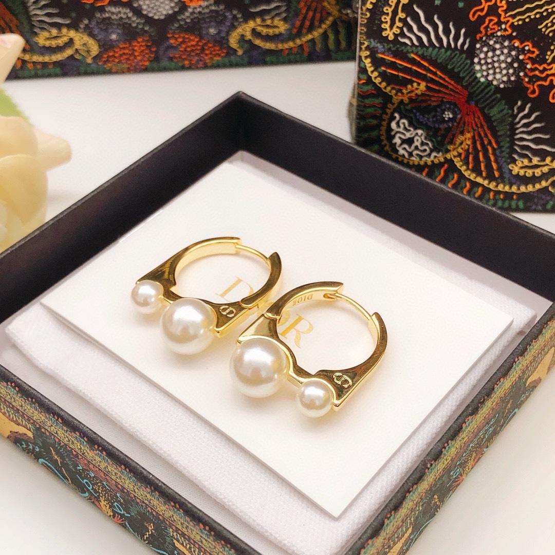 Dior Pearl Earrings