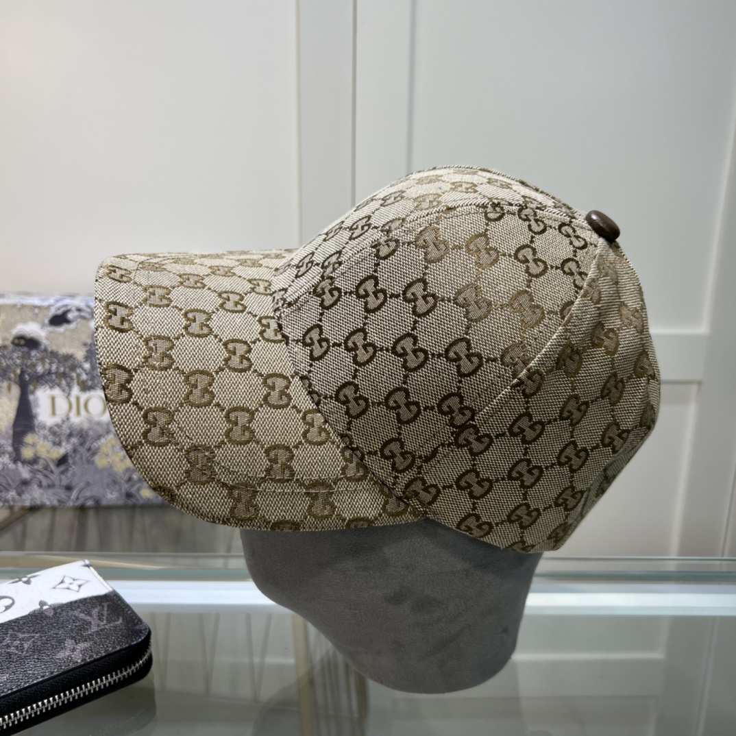 Gucci Classic Monogram  Cap