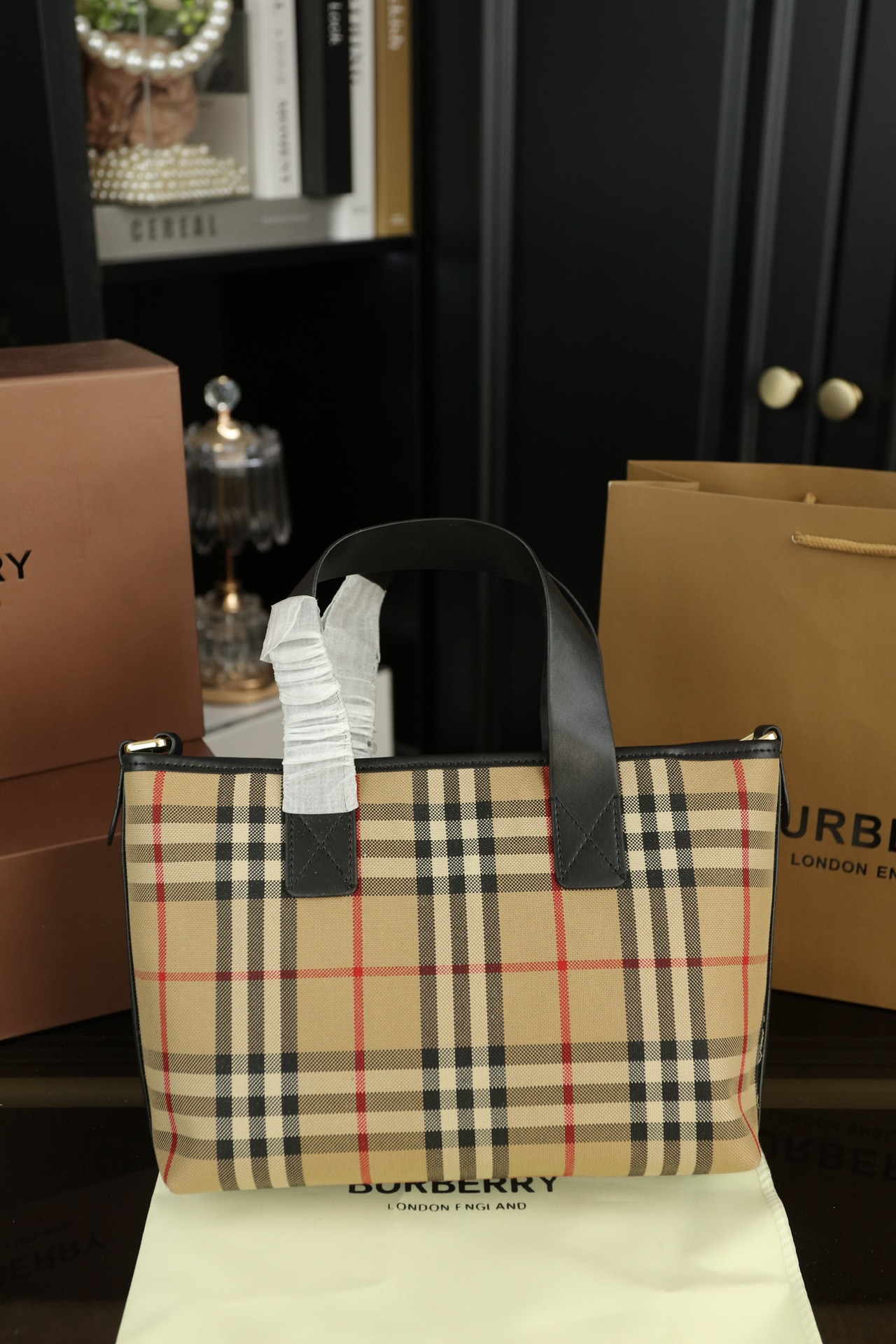 Burberry Tote Bag Shopping Bag Handbag