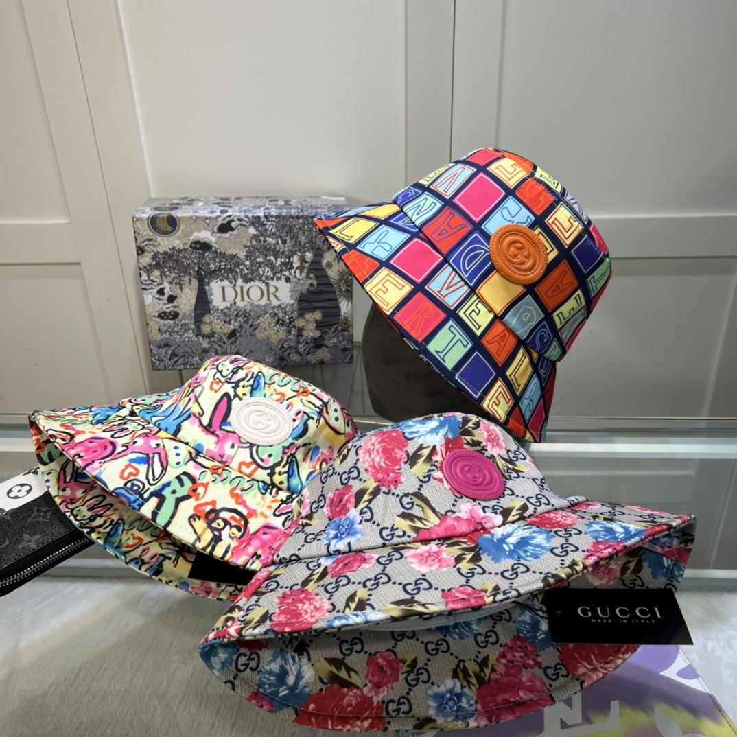 GUCCI Color-Block Fisherman Hat