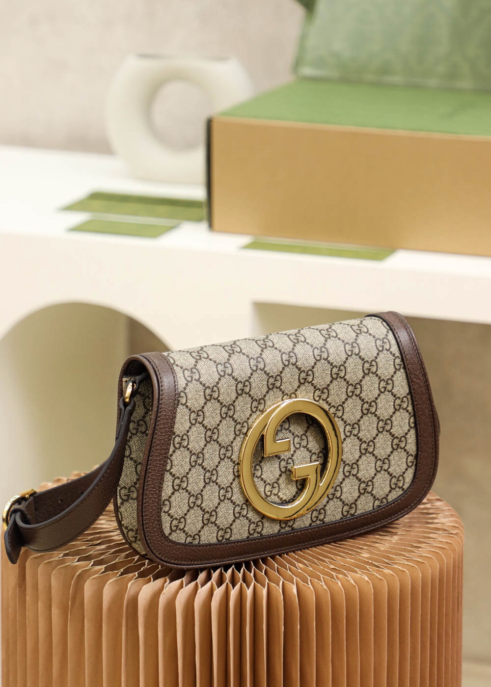 Gucci Classic Rich-Tone Leather Crossbody/Shoulder Bag