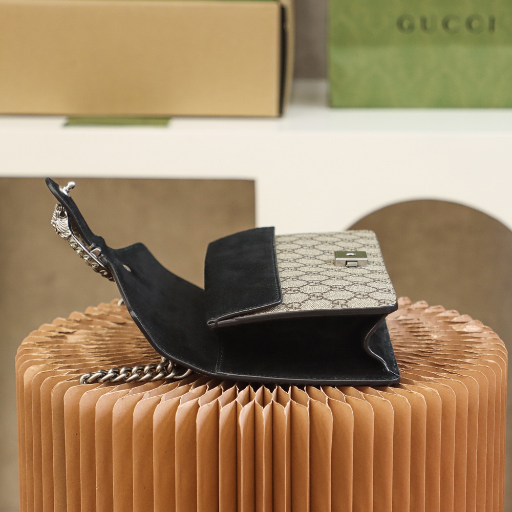 Gucci Classic Rich-Tone Cowhide Chain Crossbody/shoulder Bag