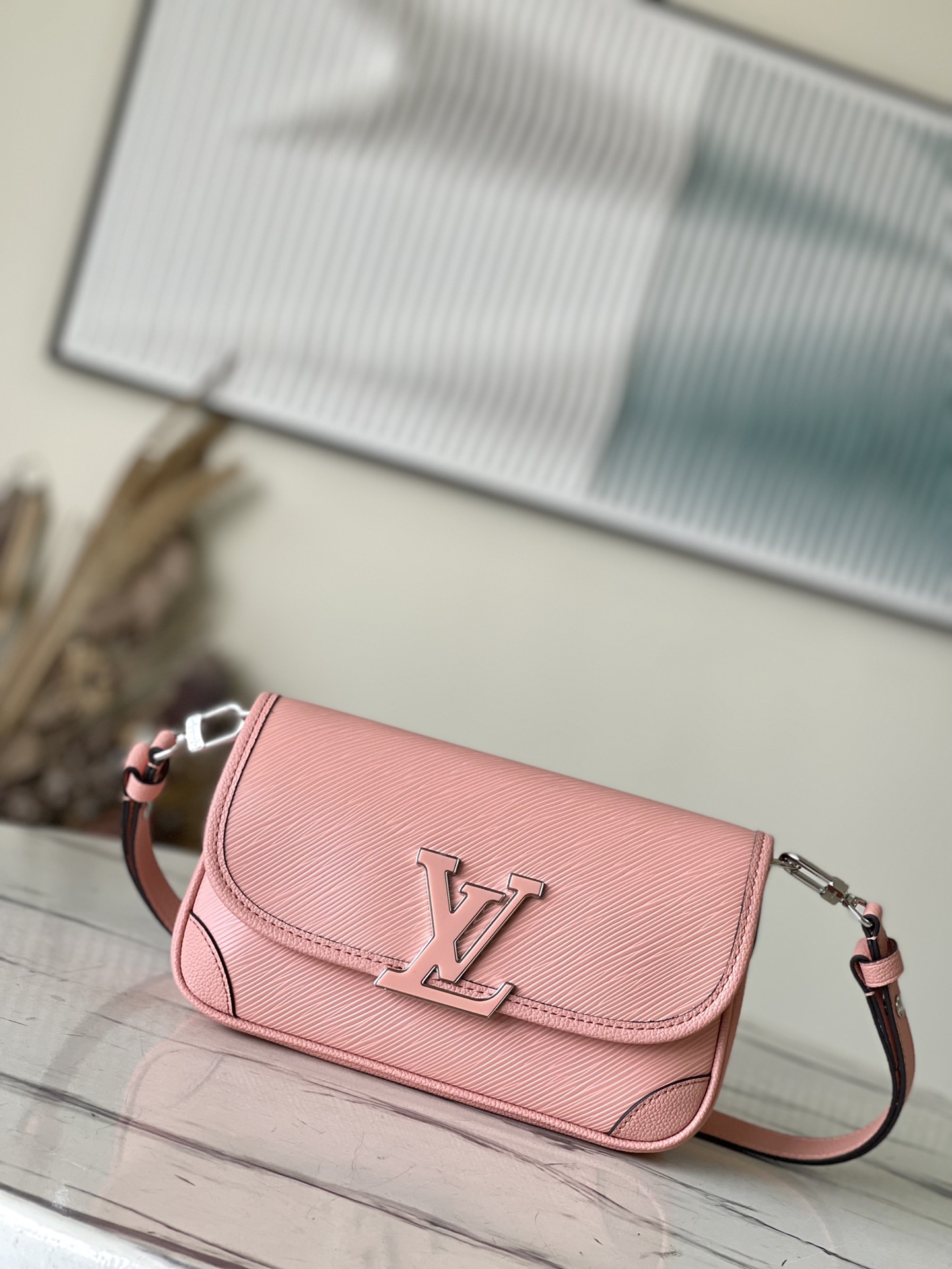 Louis Vuitton Stylish Versatile Leather Crossbody/Shoulder Bag