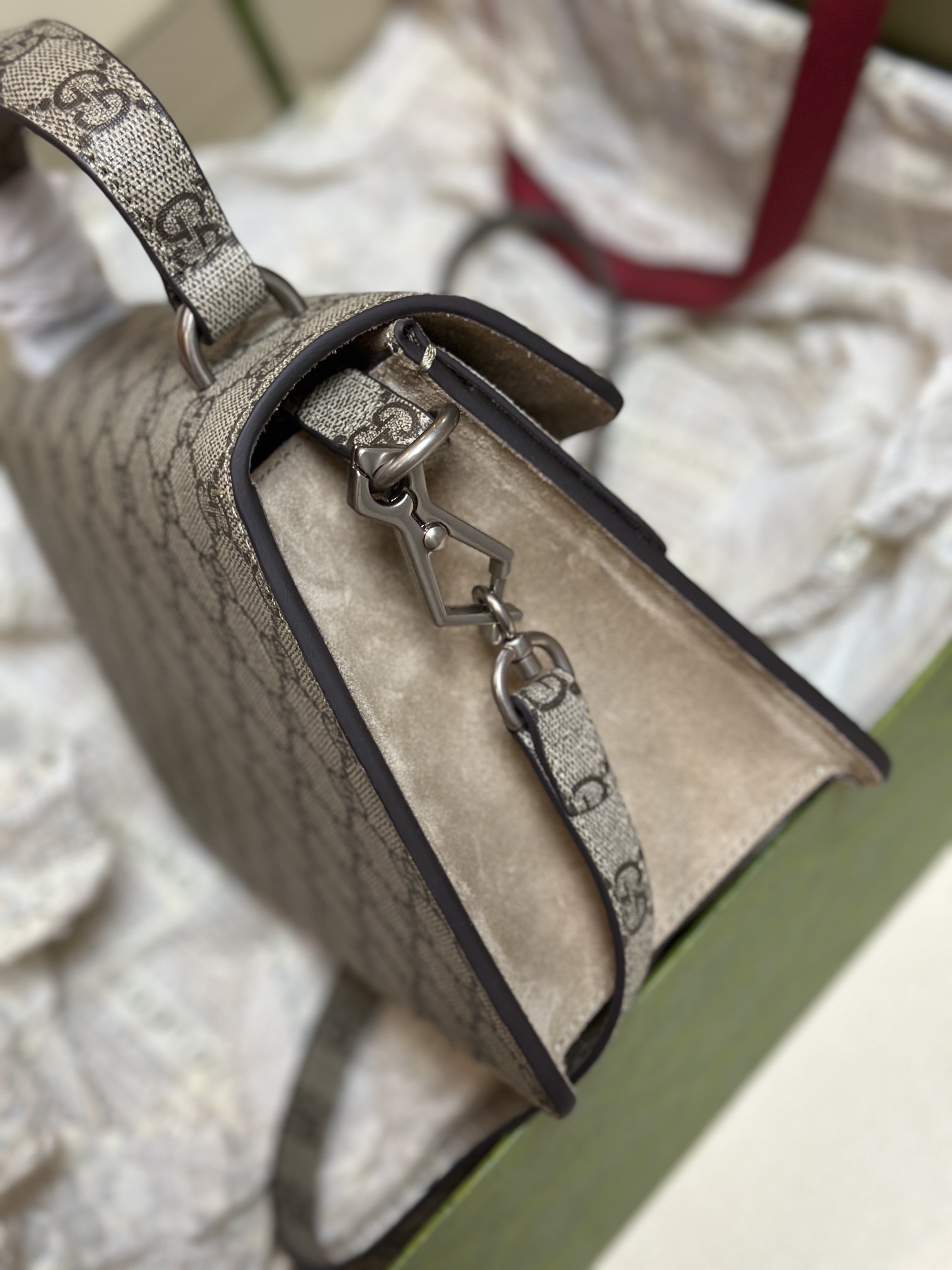 Gucci Classic Vintage-Inspired Leather Handbag