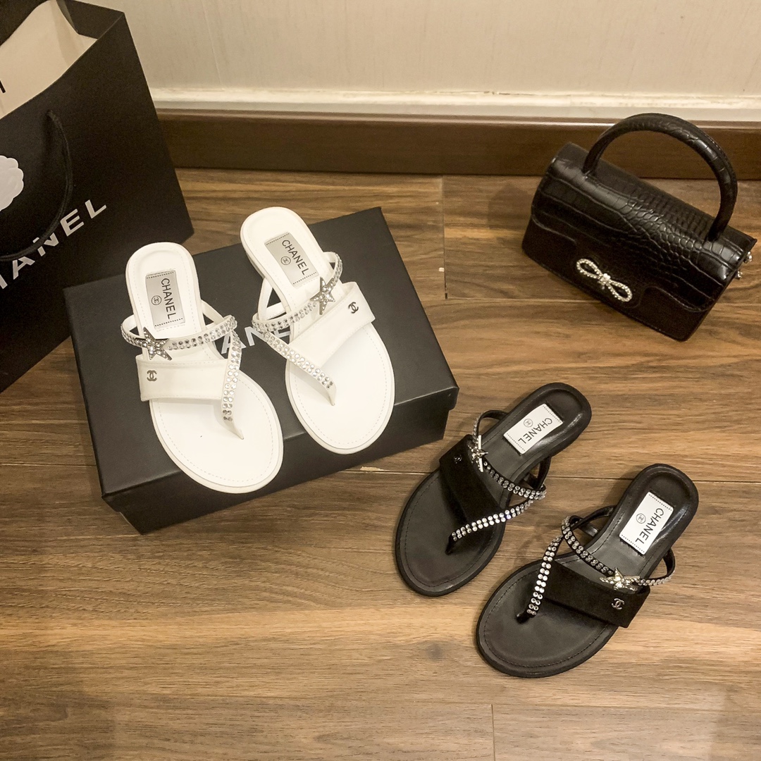 Chanel White Flip-Flops