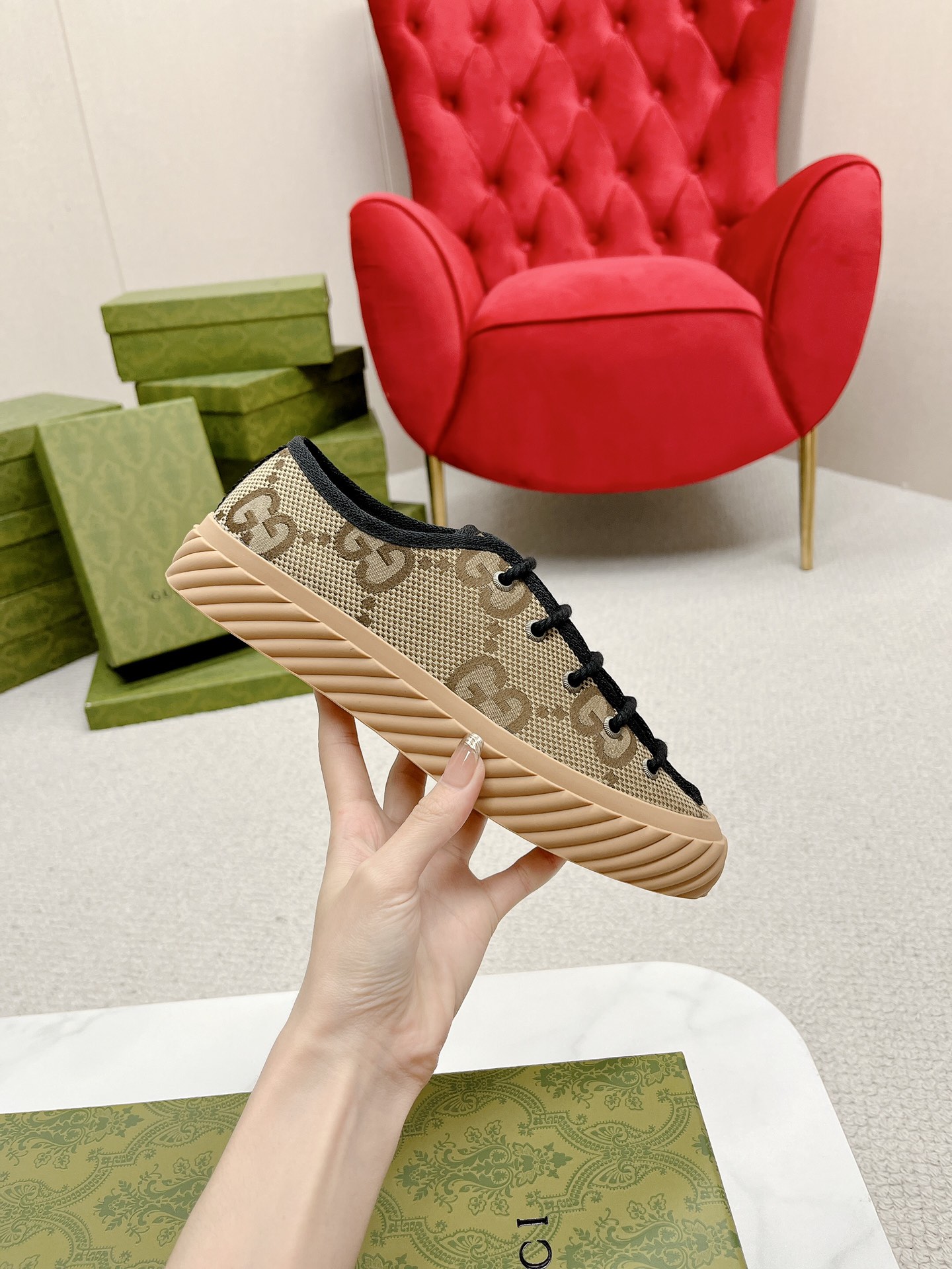 Gucci Classic Leather Sneakers/Flat Shoes