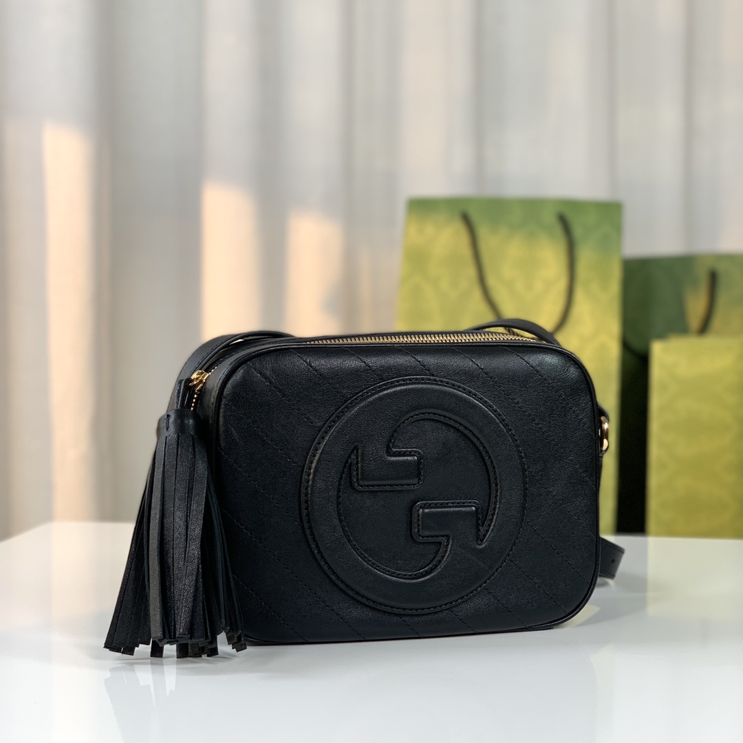 Gucci Classic Leather Clutch Bag