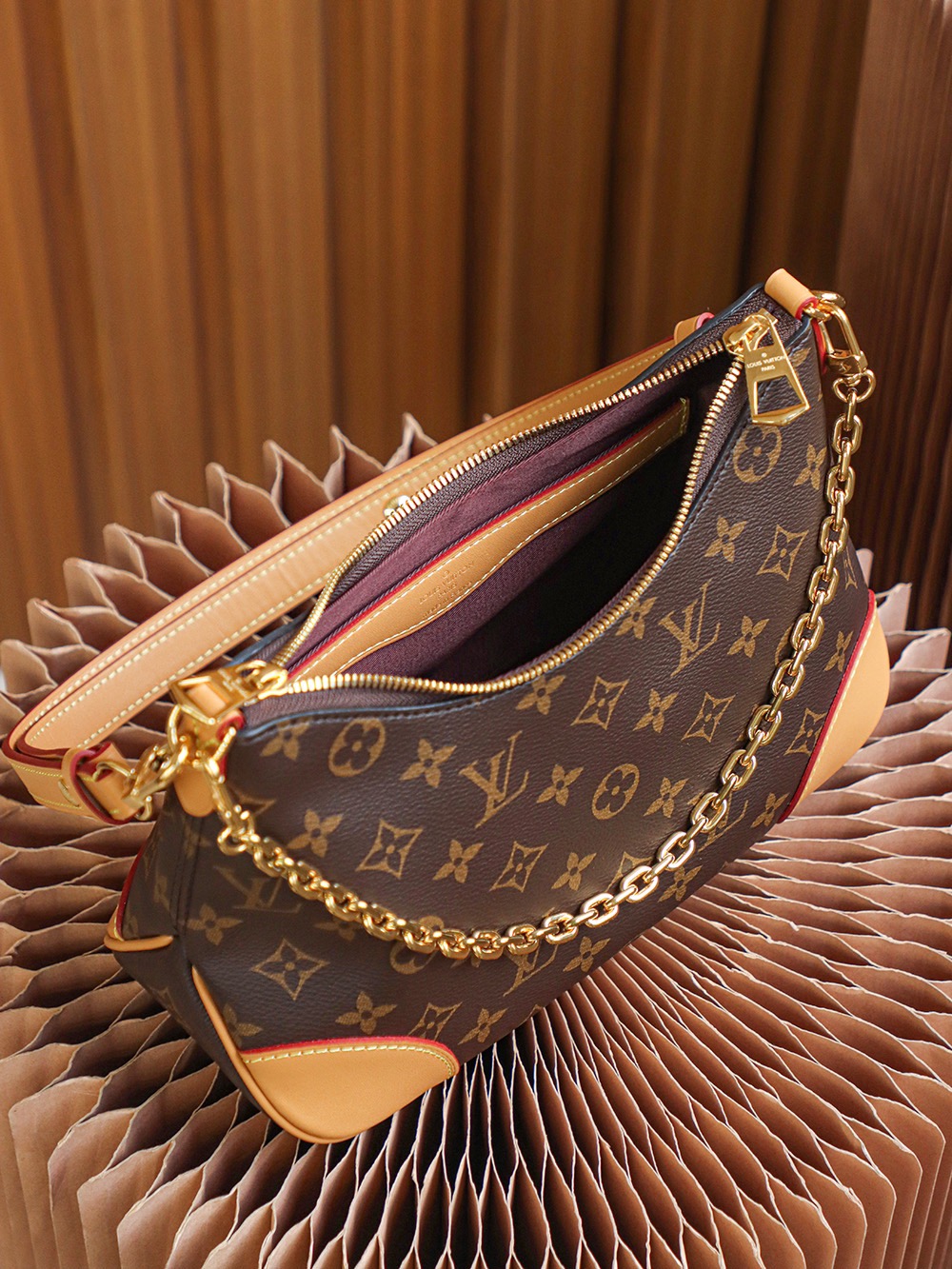 Louis Vuitton Classic Fashionable Tote Bag