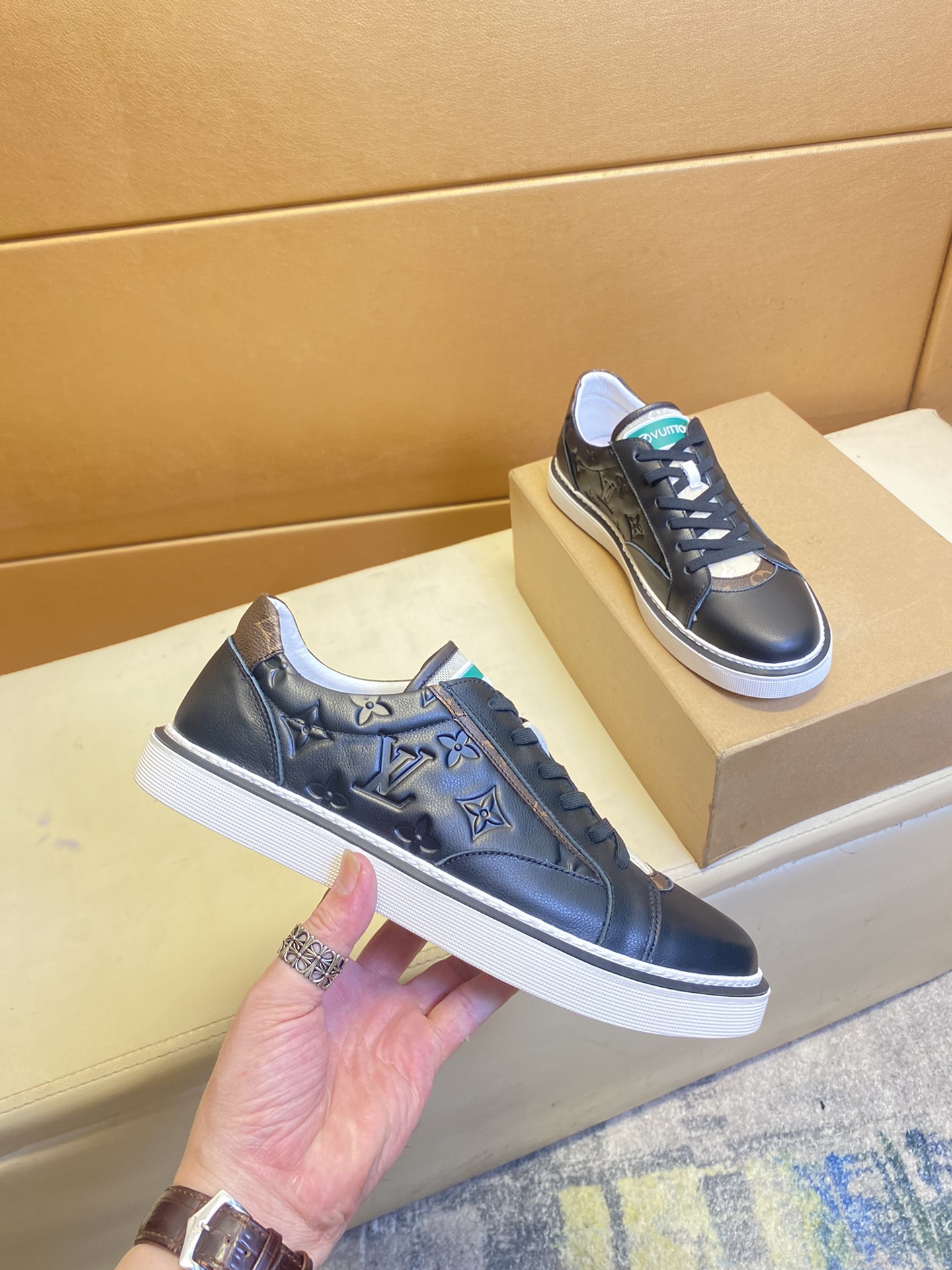 Louis Vuitton Fashionable Versatile Sneakers