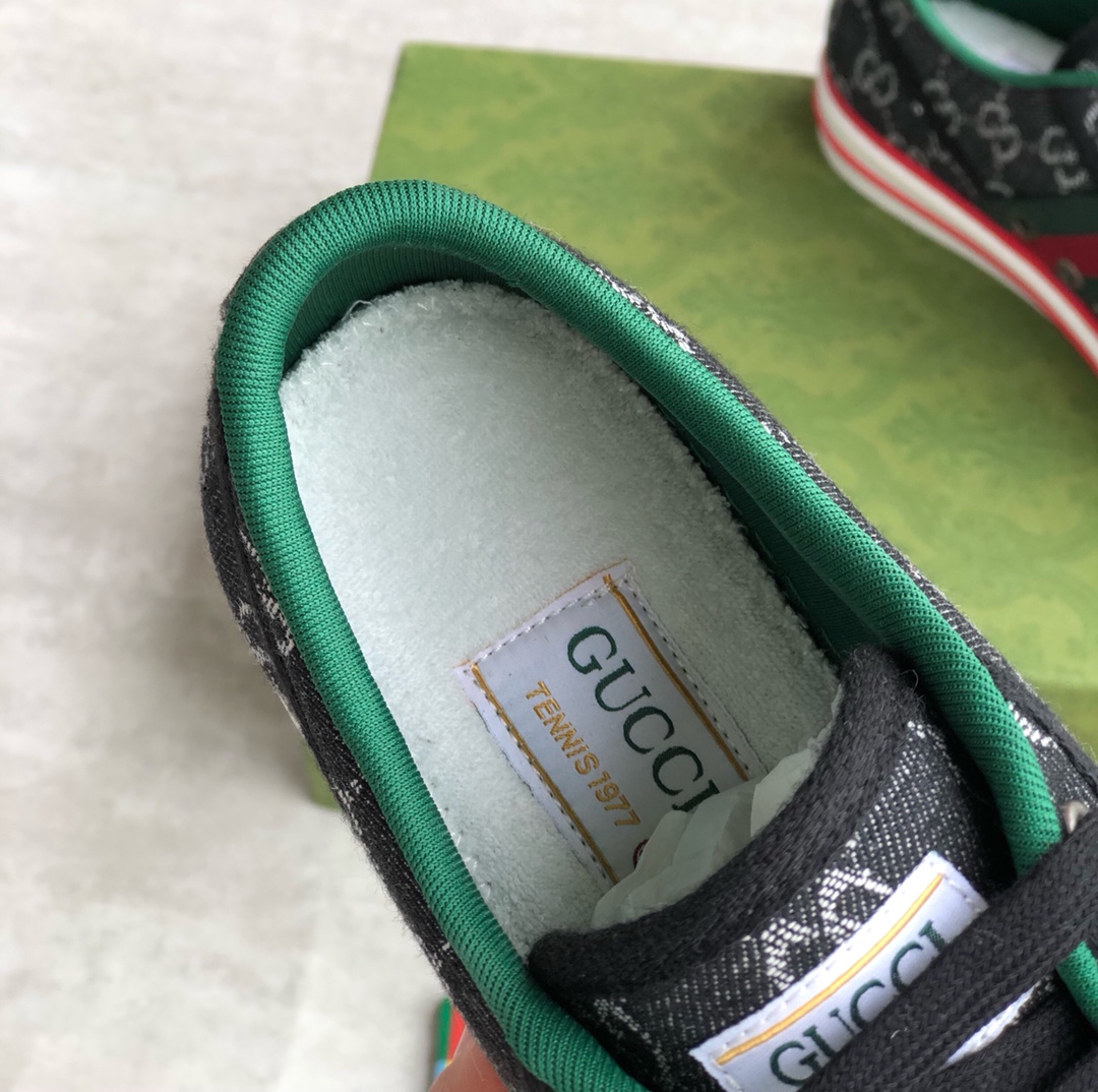 Gucci Classic Leather Sneakers/Flat Shoes