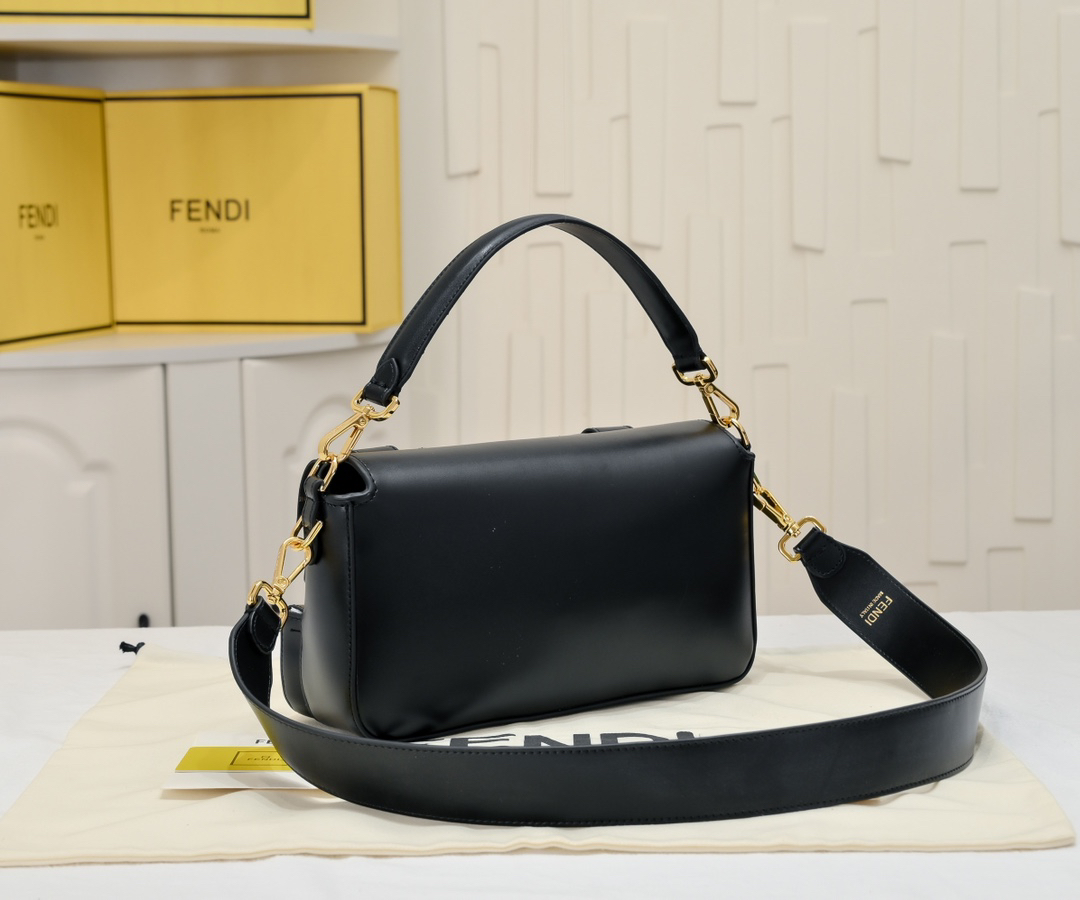 Fendi Baguette Multi-Pocket Handbag
