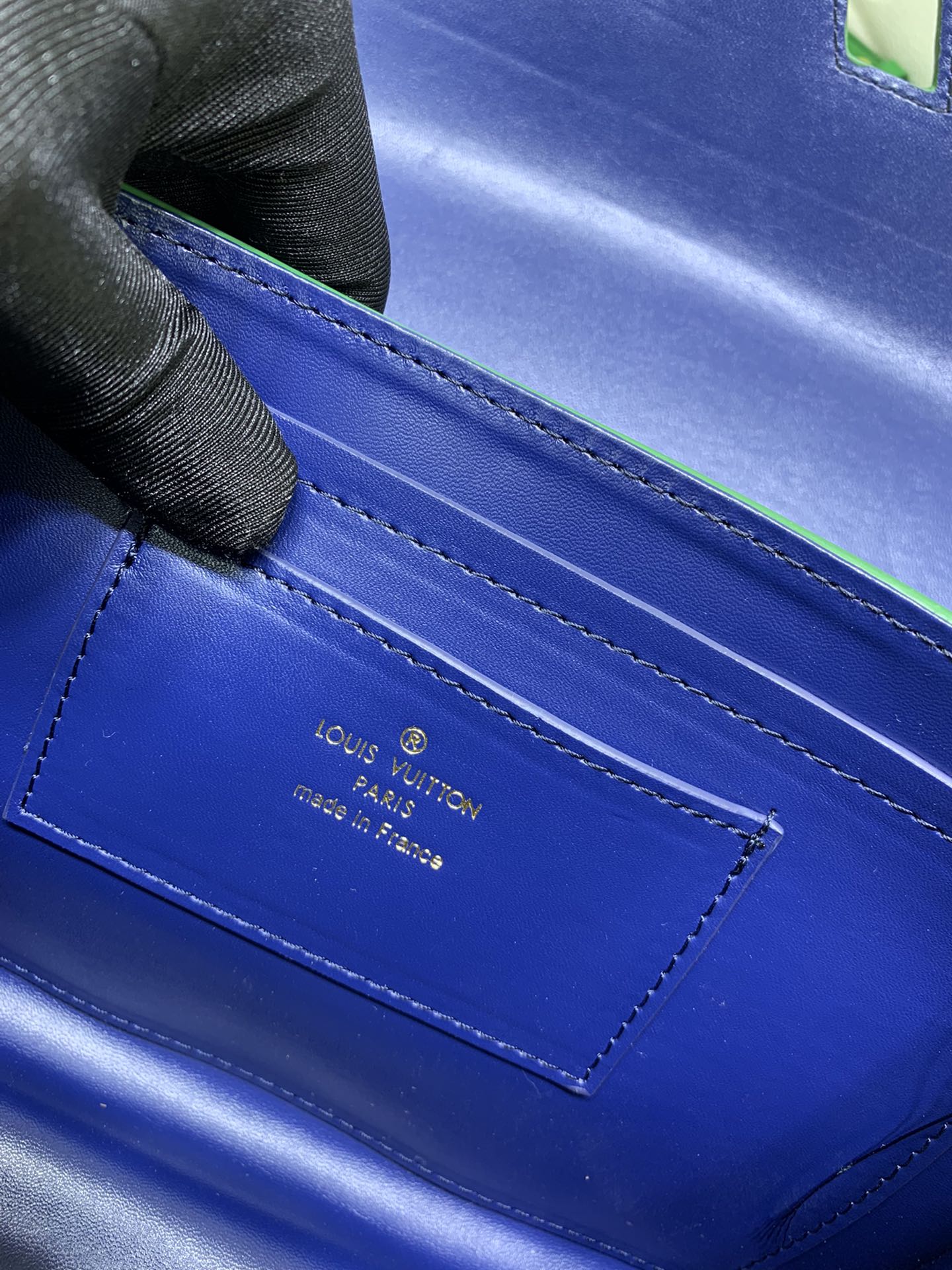 Louis Vuitton Stylish Versatile Leather Crossbody/Shoulder Bag