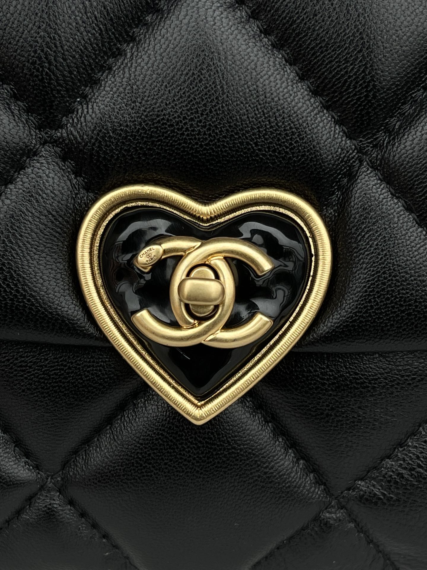 Chanel Cracked Grainy Leather Crossbody Bag