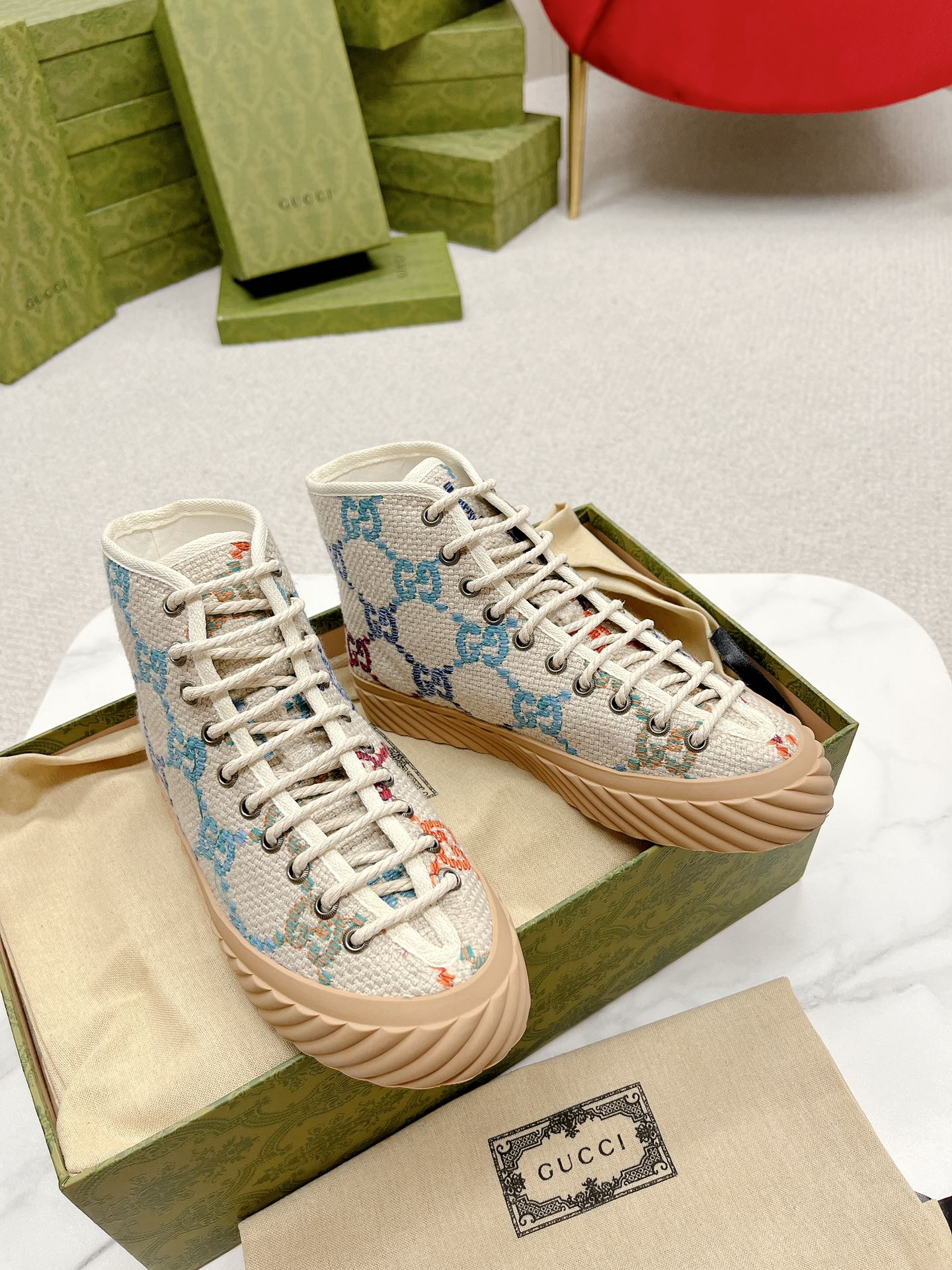 Gucci Classic Leather Sneakers/Flat Shoes
