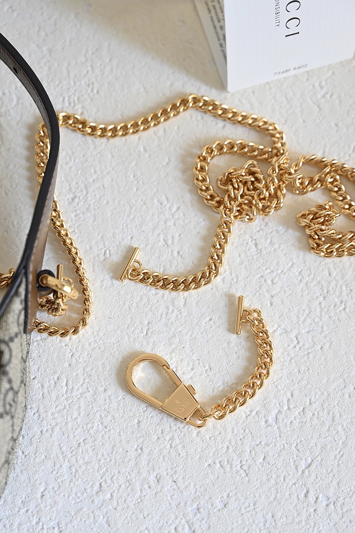 Gucci Vintage-Inspired Underarm Bag