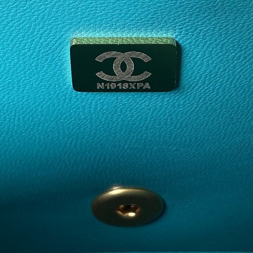 Chanel Unique Style Caviar Leather Crossbody Bag