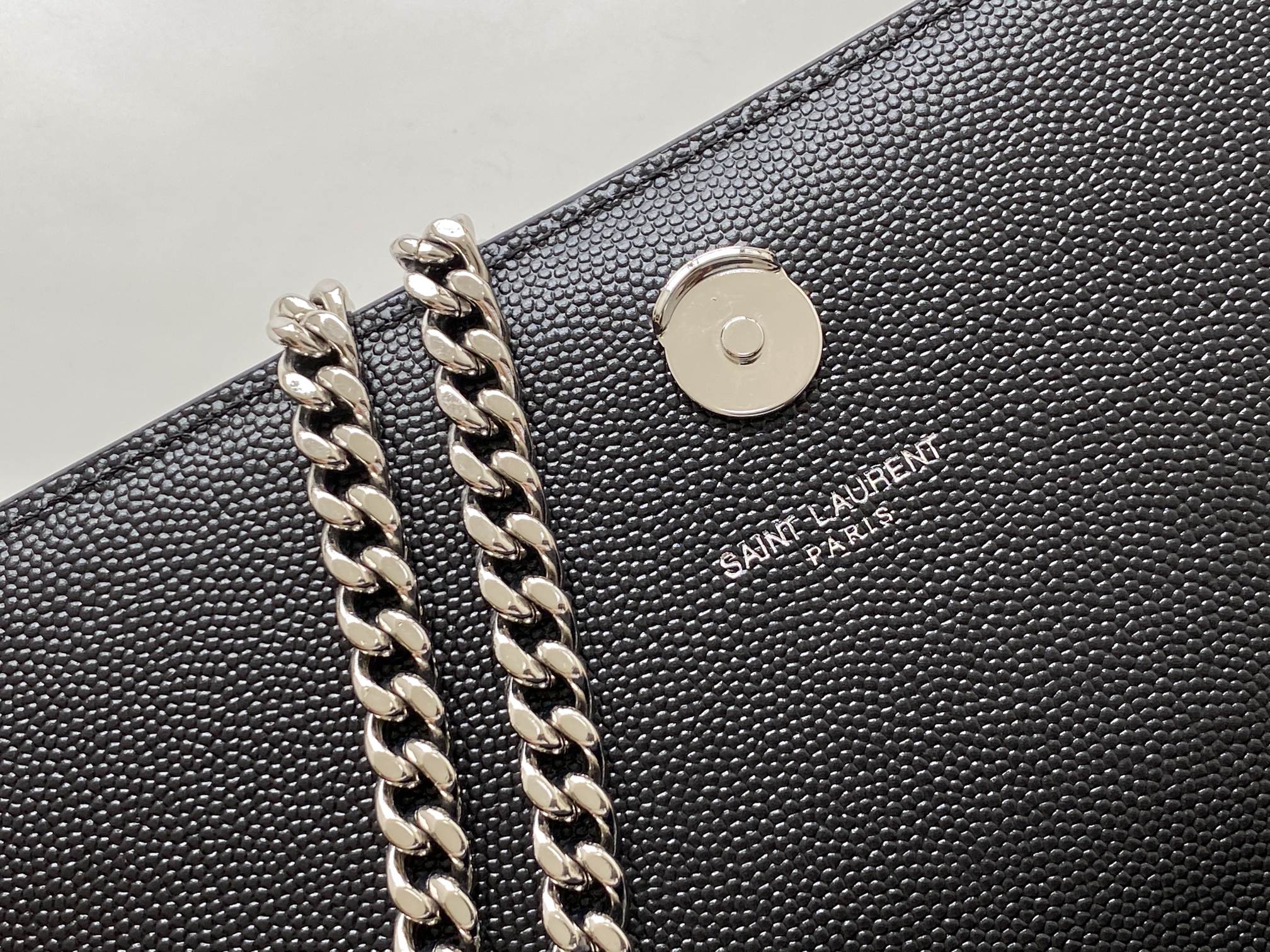 Saint Laurent Classic Chain Shoulder/Crossbody Bag for Women  in Black