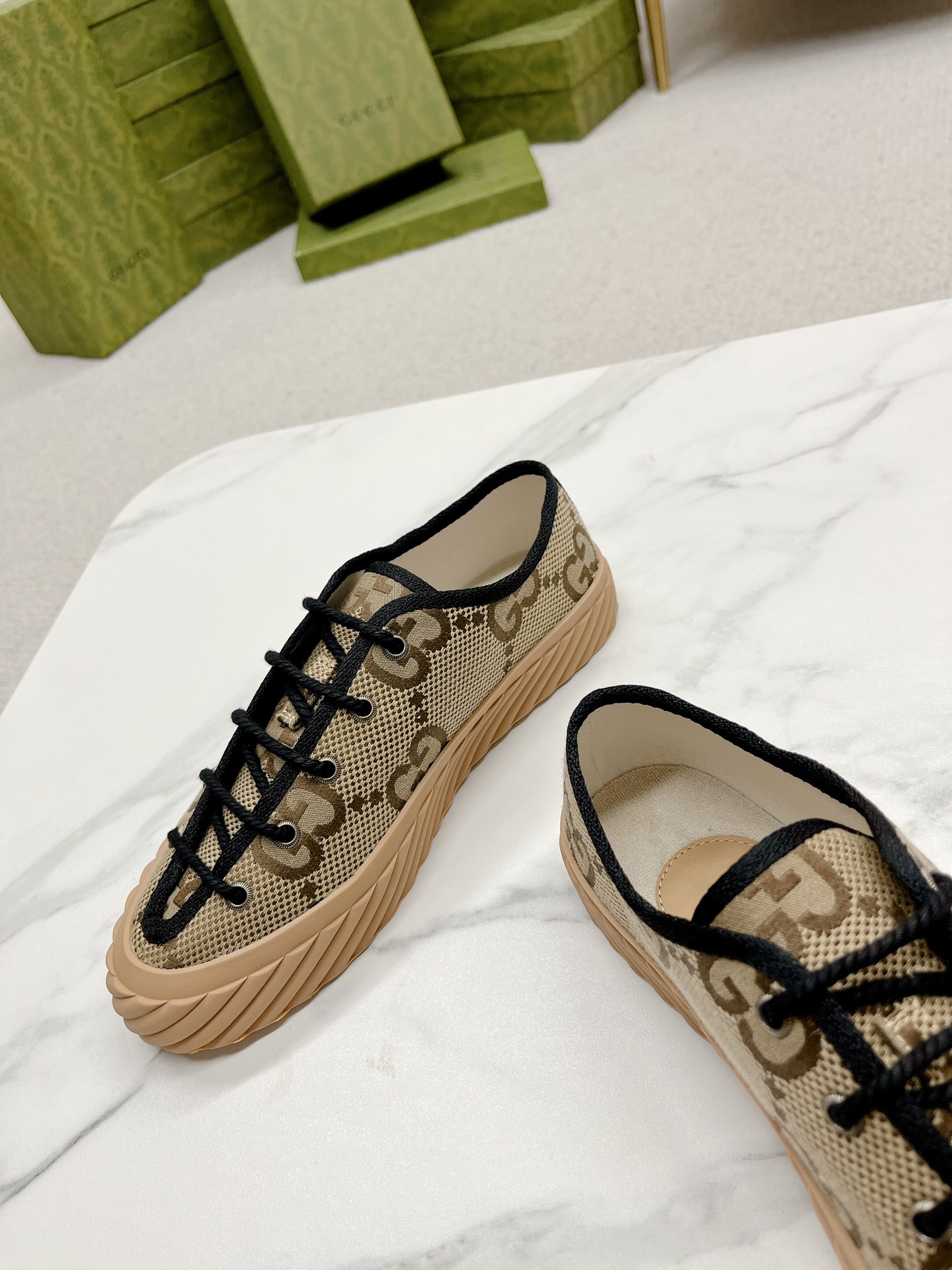 Gucci Classic Leather Sneakers/Flat Shoes