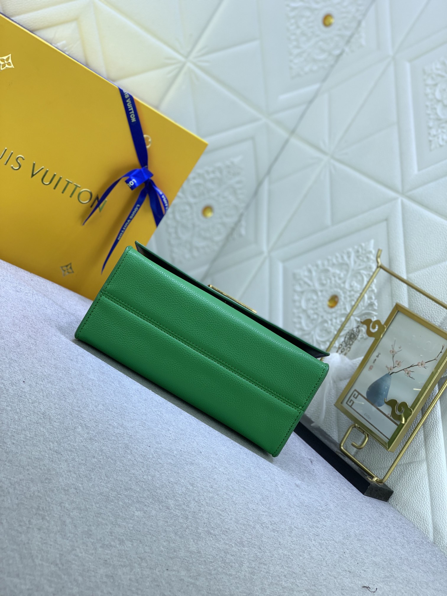 Louis Vuitton Stylish Versatile Leather Crossbody/Shoulder Bag