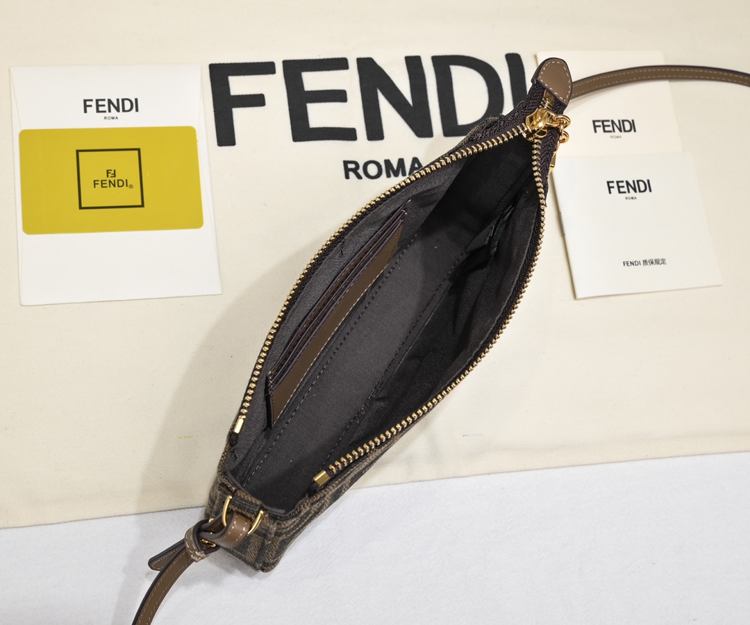 Fendi Vintage Chain Underarm Bag