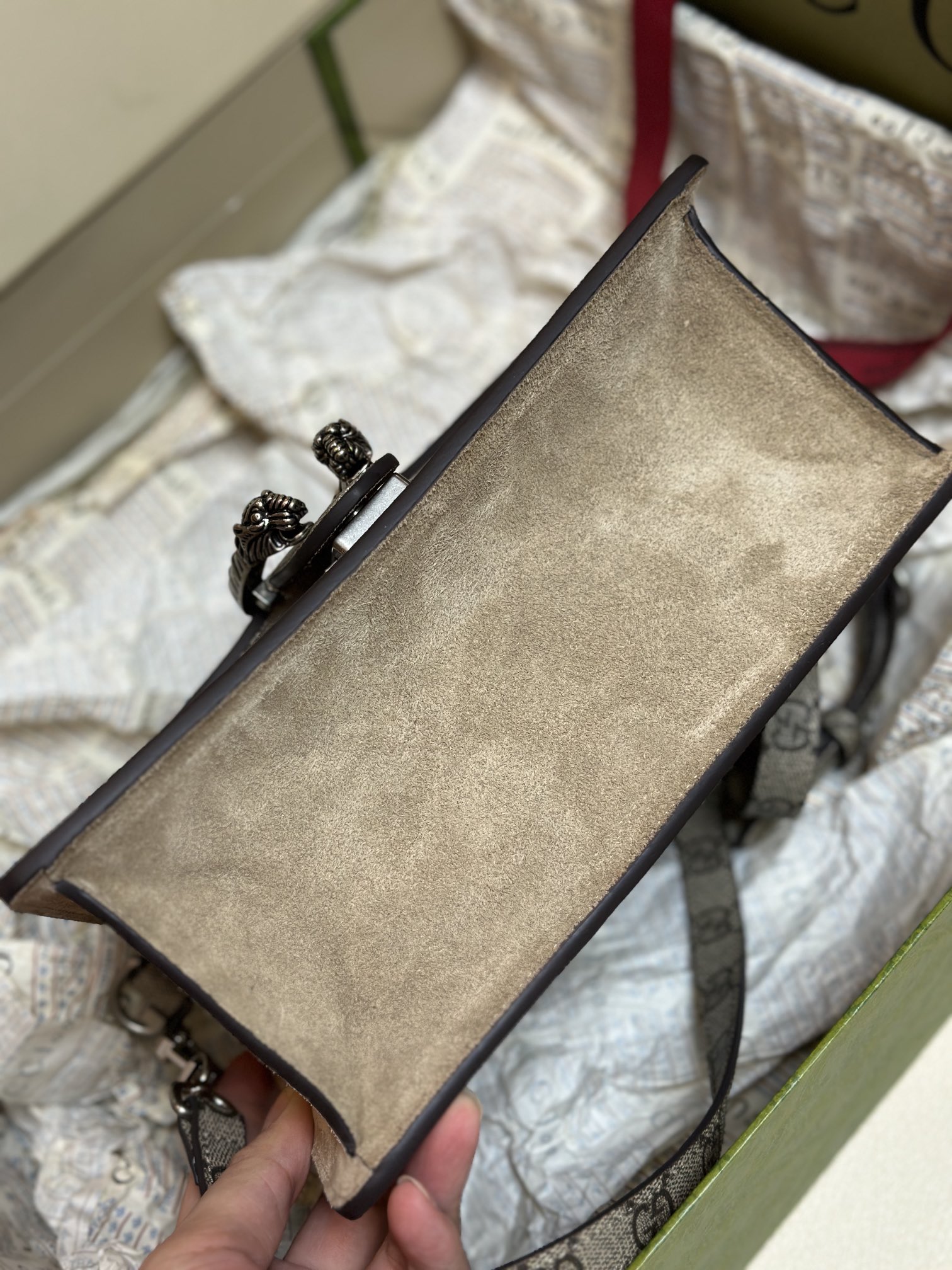 Gucci Classic Vintage-Inspired Leather Handbag