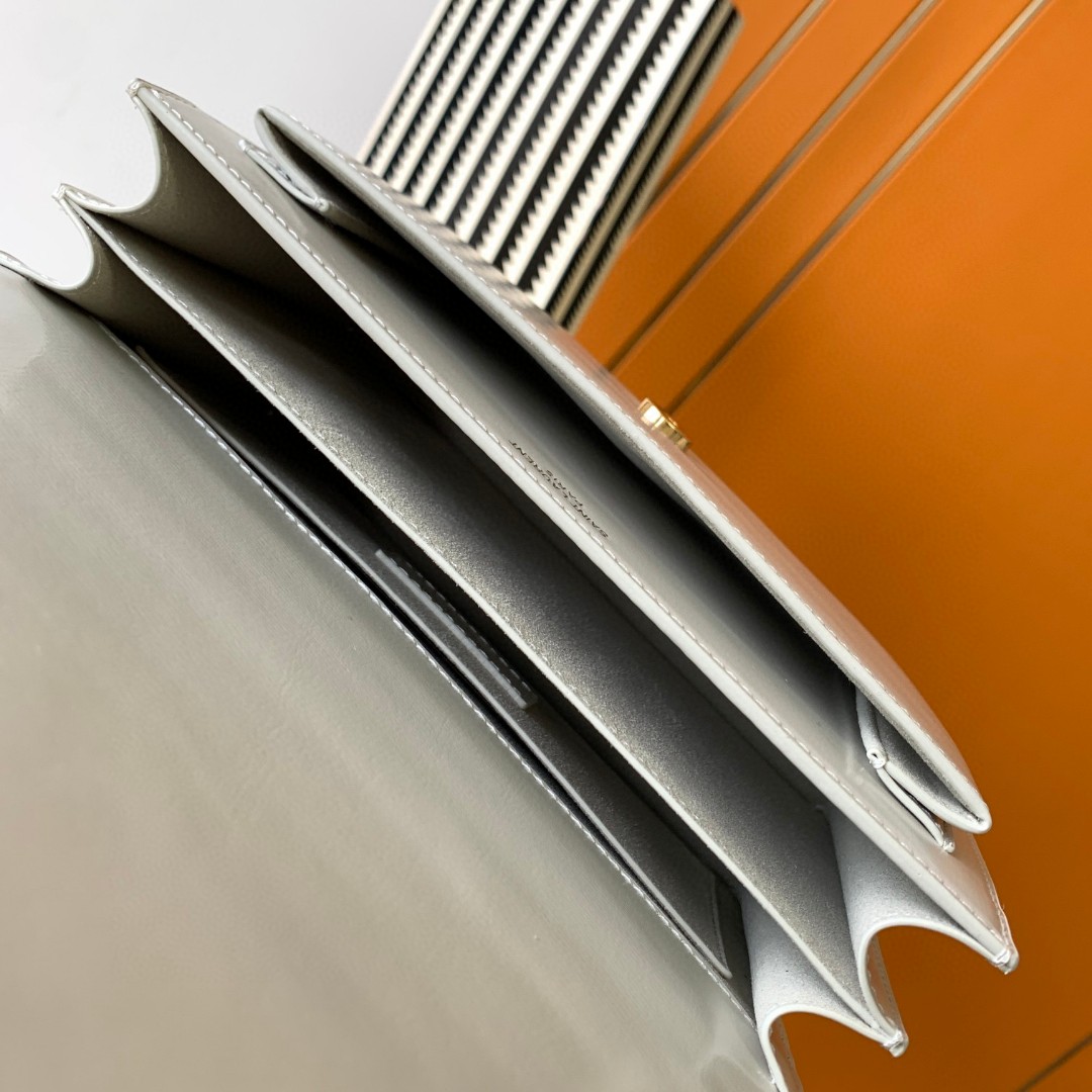 Saint Laurent Classic Chain Shoulder/Crossbody Bag for Women in White