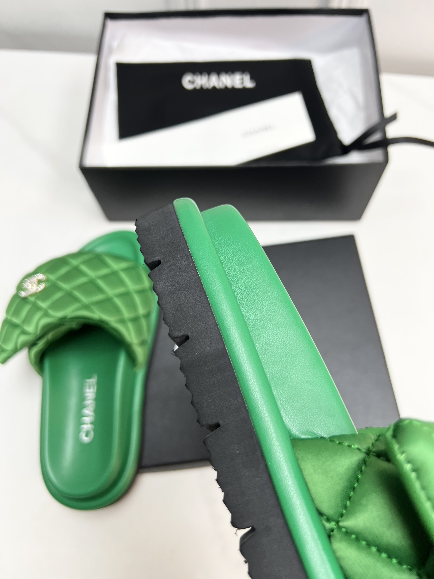 Bottega Veneta Rhombus flat-bottomed slippers